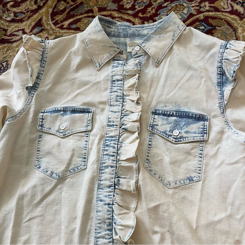 Alice and Olivia NWOT Hannah Ruffle Top - Picture 9 of 9